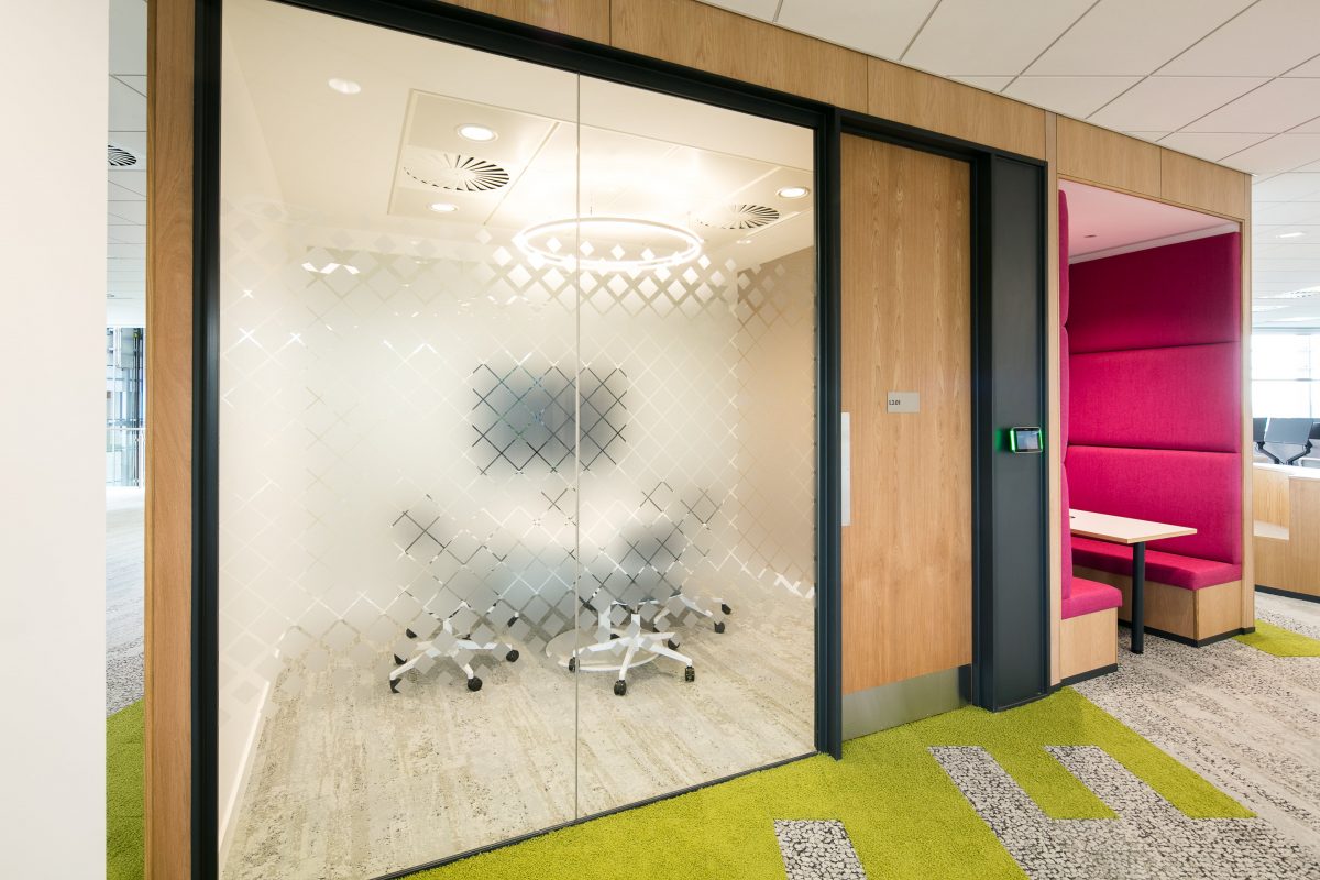 Polar 30 Single Glazed Office Partition Komfort