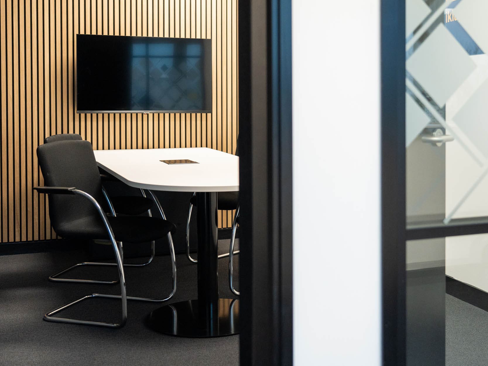 Office_Fit_Out_Milton_Keynes_Sikla4